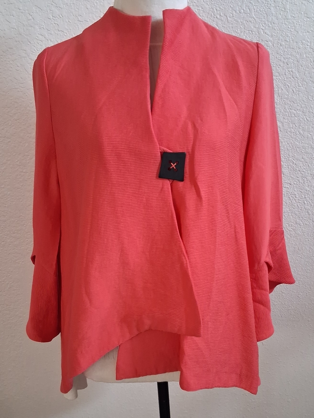 IC by Connie K Coral Textured Asymmetrical Open-Front Tunic  Tulip Sleeves. (L)